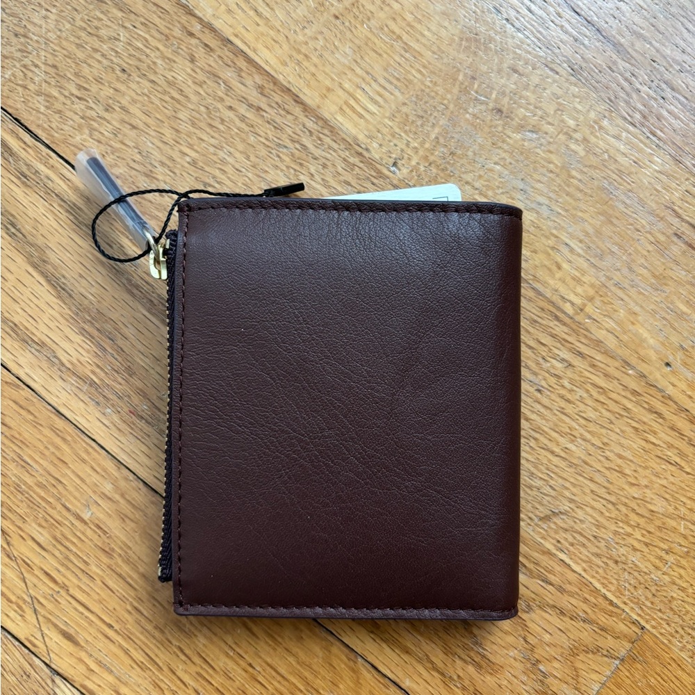 Baggington Chic Brown Leather Wallet - Picture 2 of 7